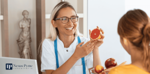 Ejemplo de profesionista de la salud brindando servicios como persona física